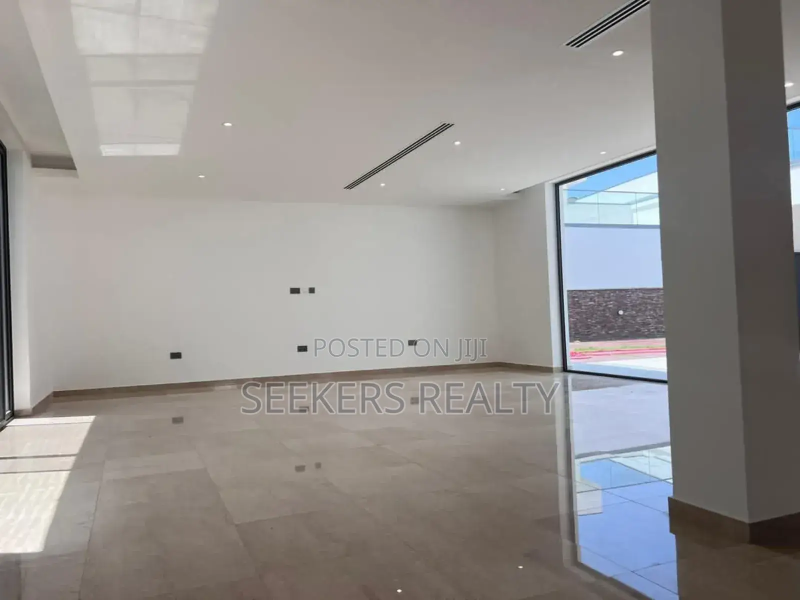 4bdrm House in Seekers Realty, Cantonments for rent