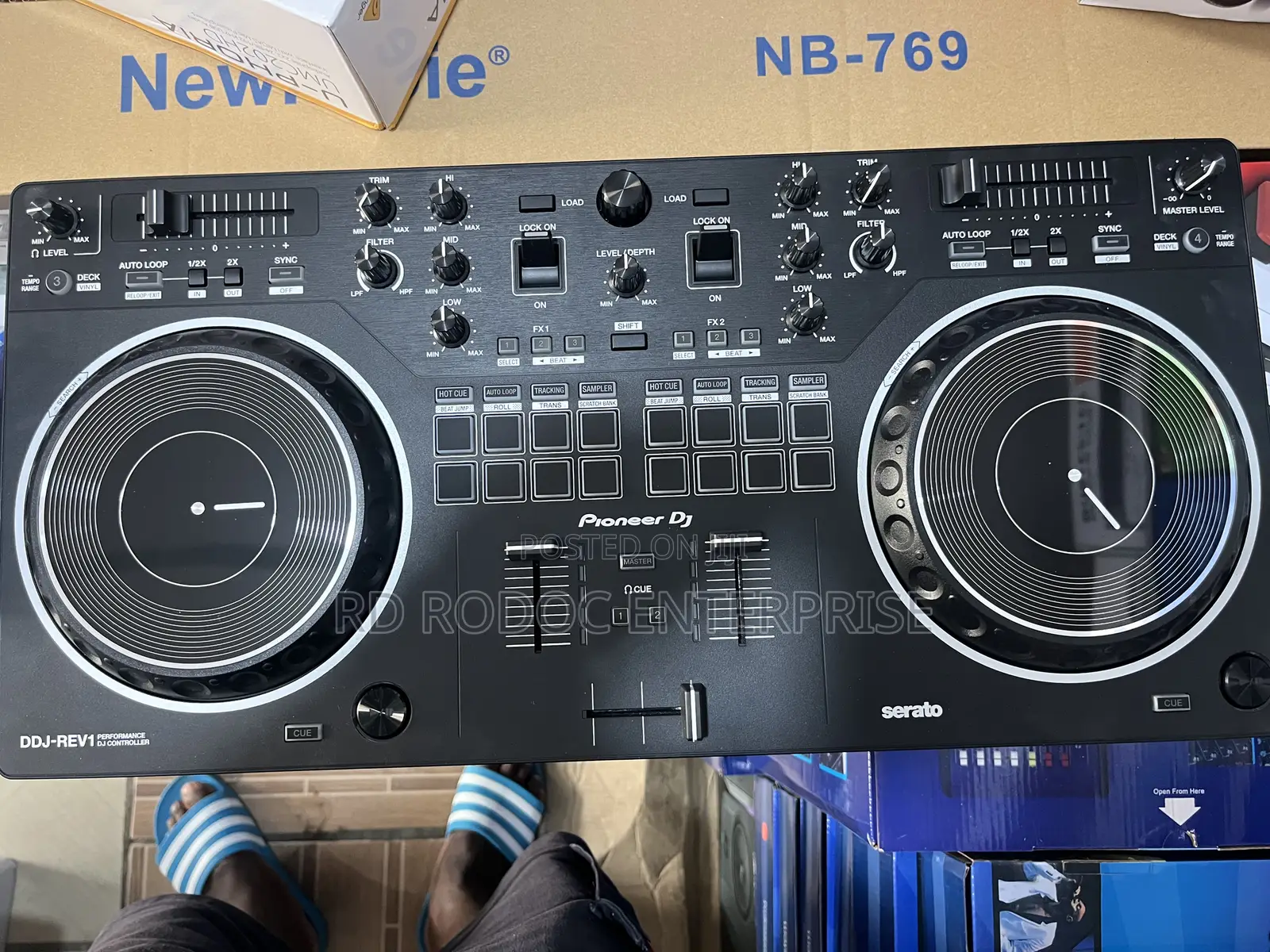 Ddj Rev 1 Mixer in Accra Metropolitan - Audio & Music Equipment, Rd ...