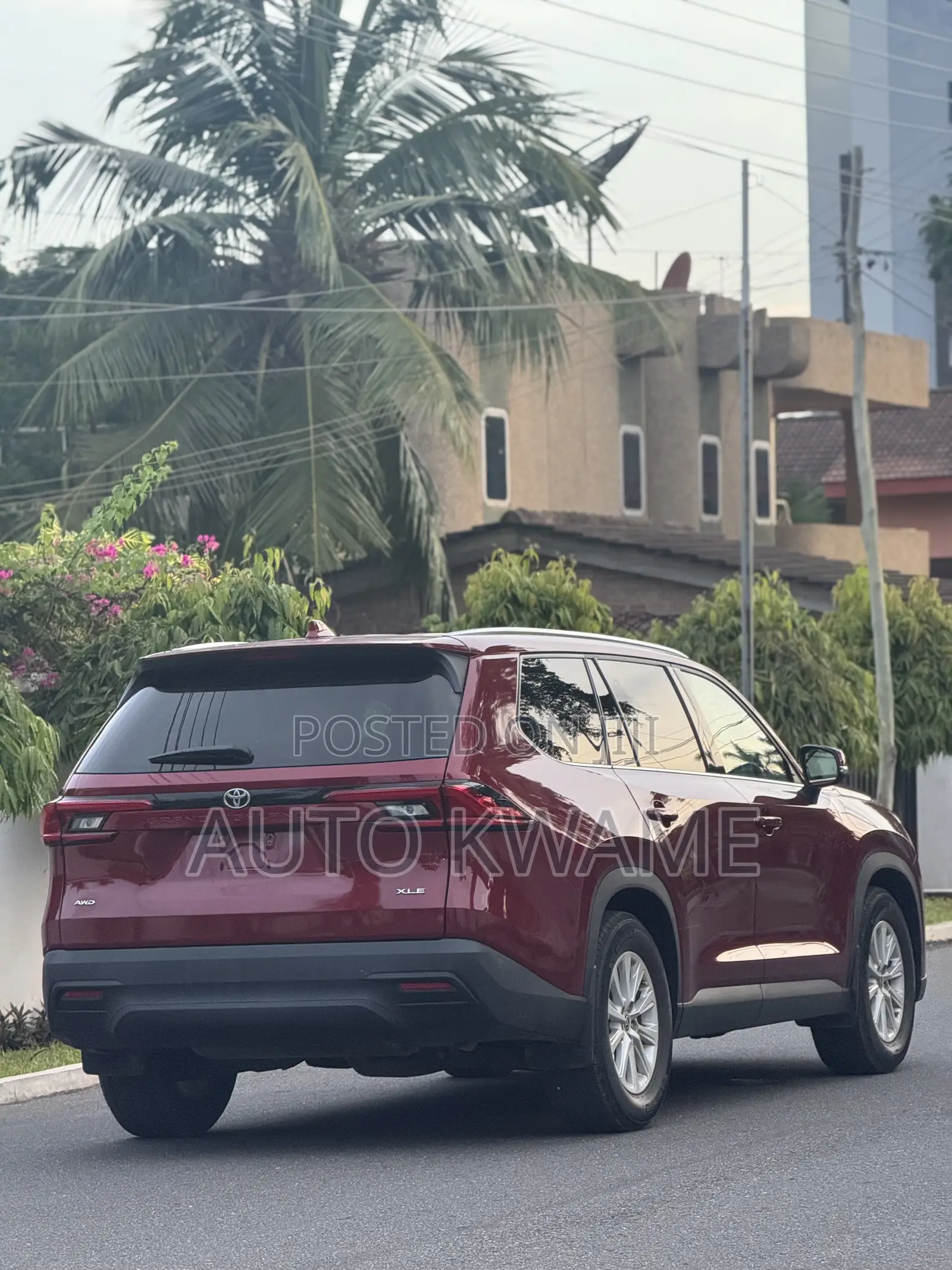 Toyota Highlander XLE AWD 2024 Red