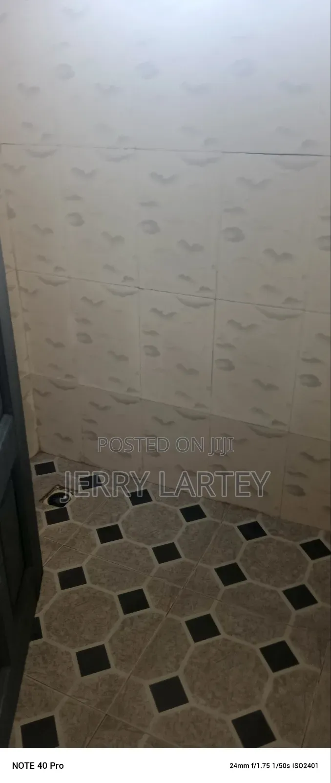 3bdrm Apartment in Dansoman Accountant for rent