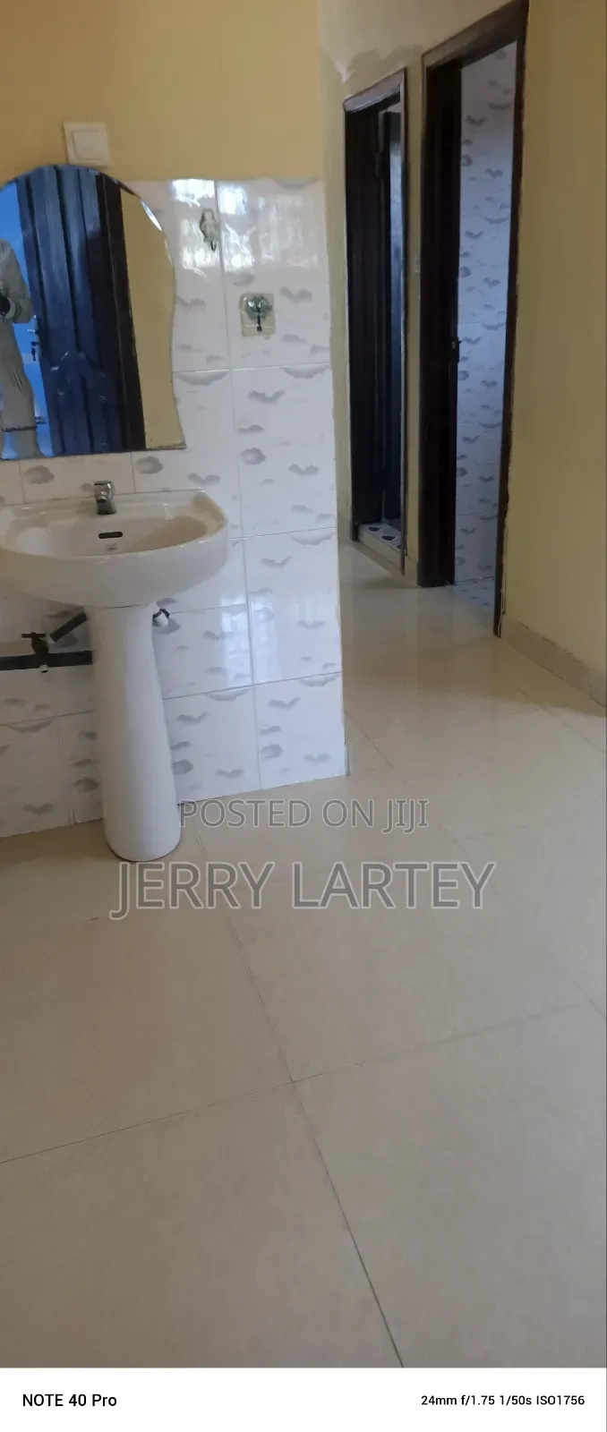 3bdrm Apartment in Dansoman Accountant for rent