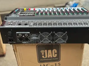 Yamaha Powered Mixer 12 Channel
