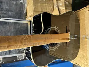 Yamaha Semi-Acoustic Guitar (Black)