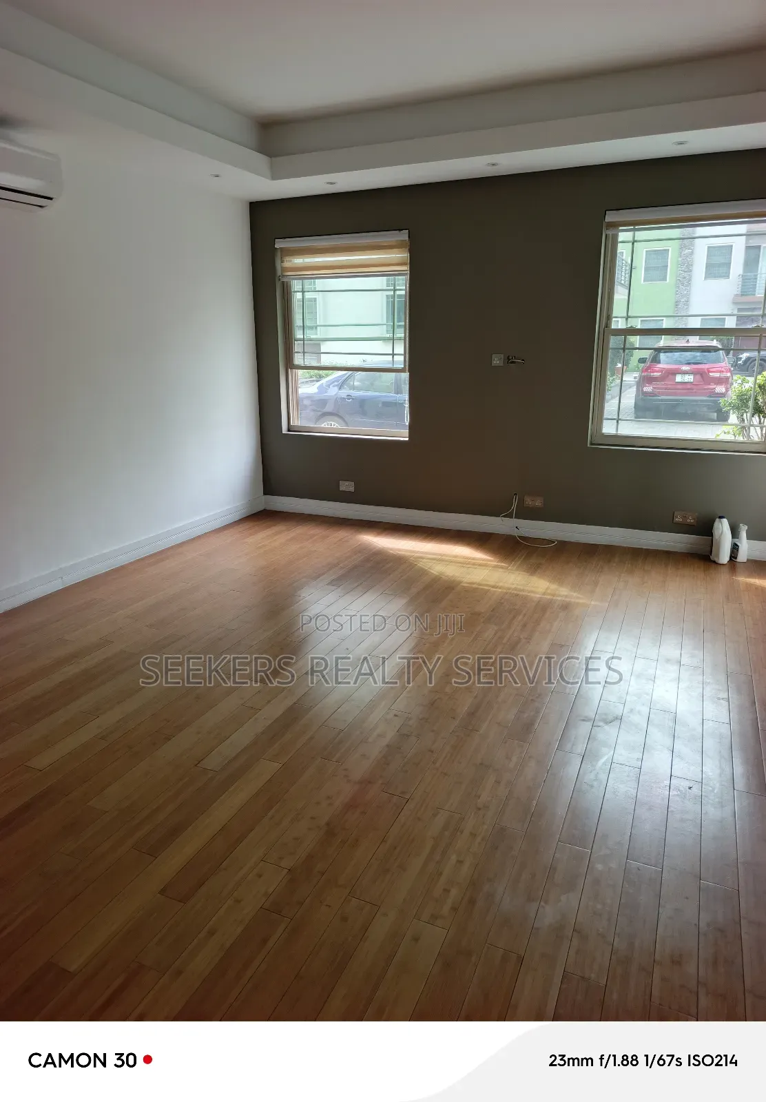 4bdrm Townhouse / Terrace in Seekers Realty, Cantonments for rent