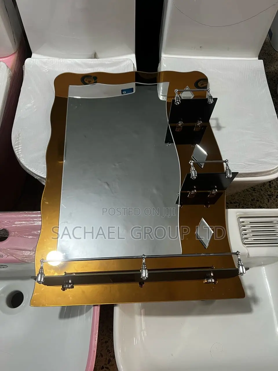 Exquisite Fabricated Mirrors