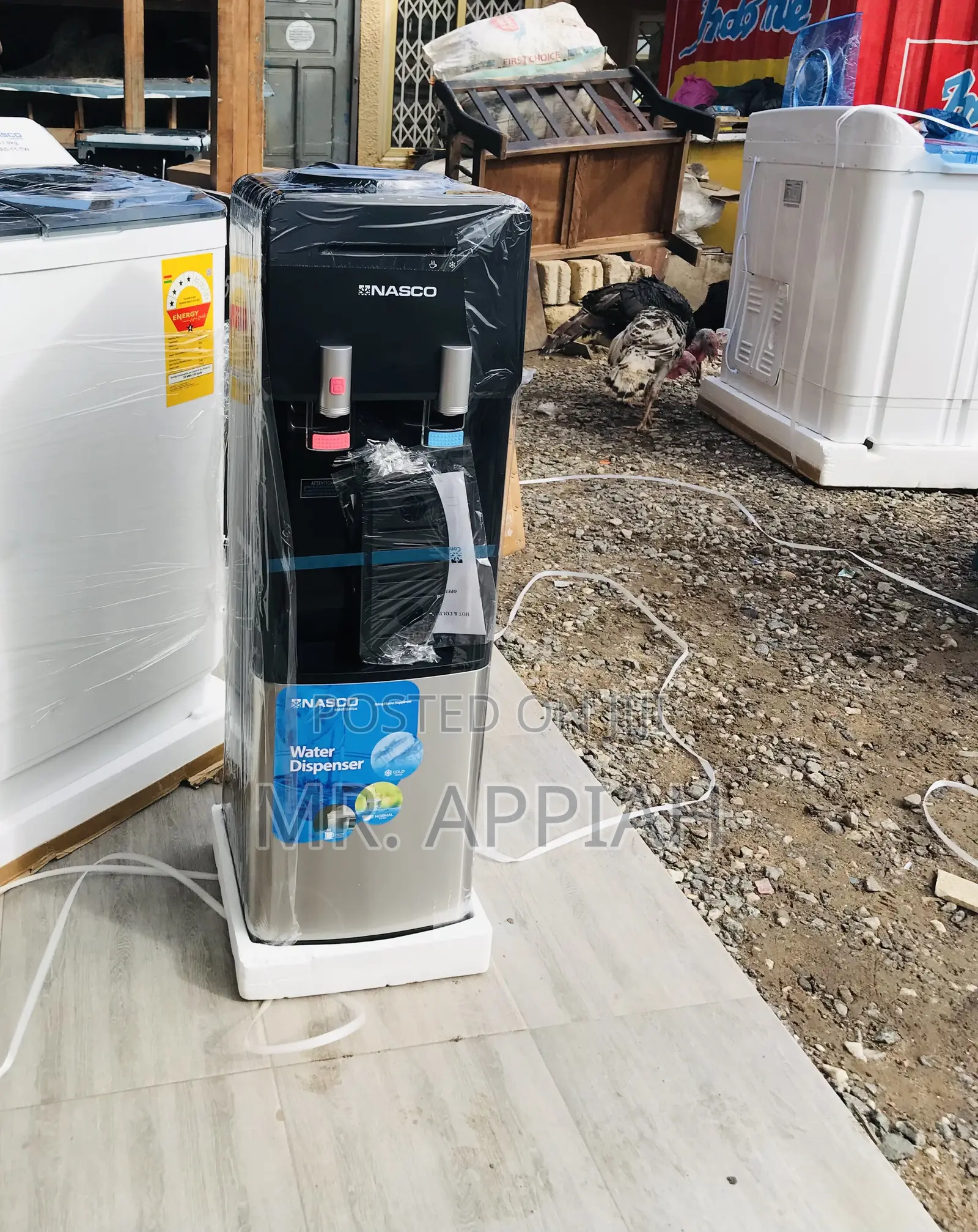 Well Built Nasco Wd Nas-Yl-1115 Hot/Cold Water Dispenser.