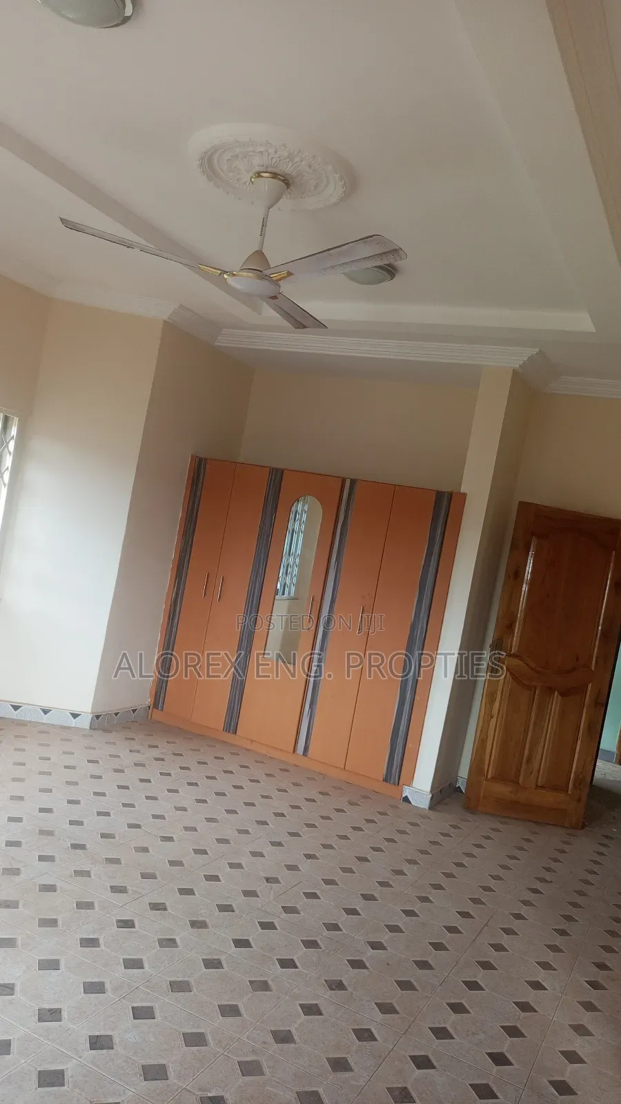 5bdrm Duplex in Gated Community, Oyarifa for rent