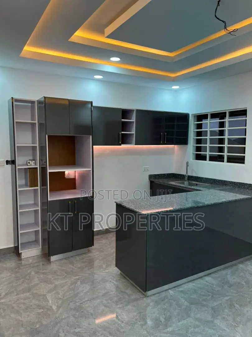 4bdrm Duplex in Millenium City for sale