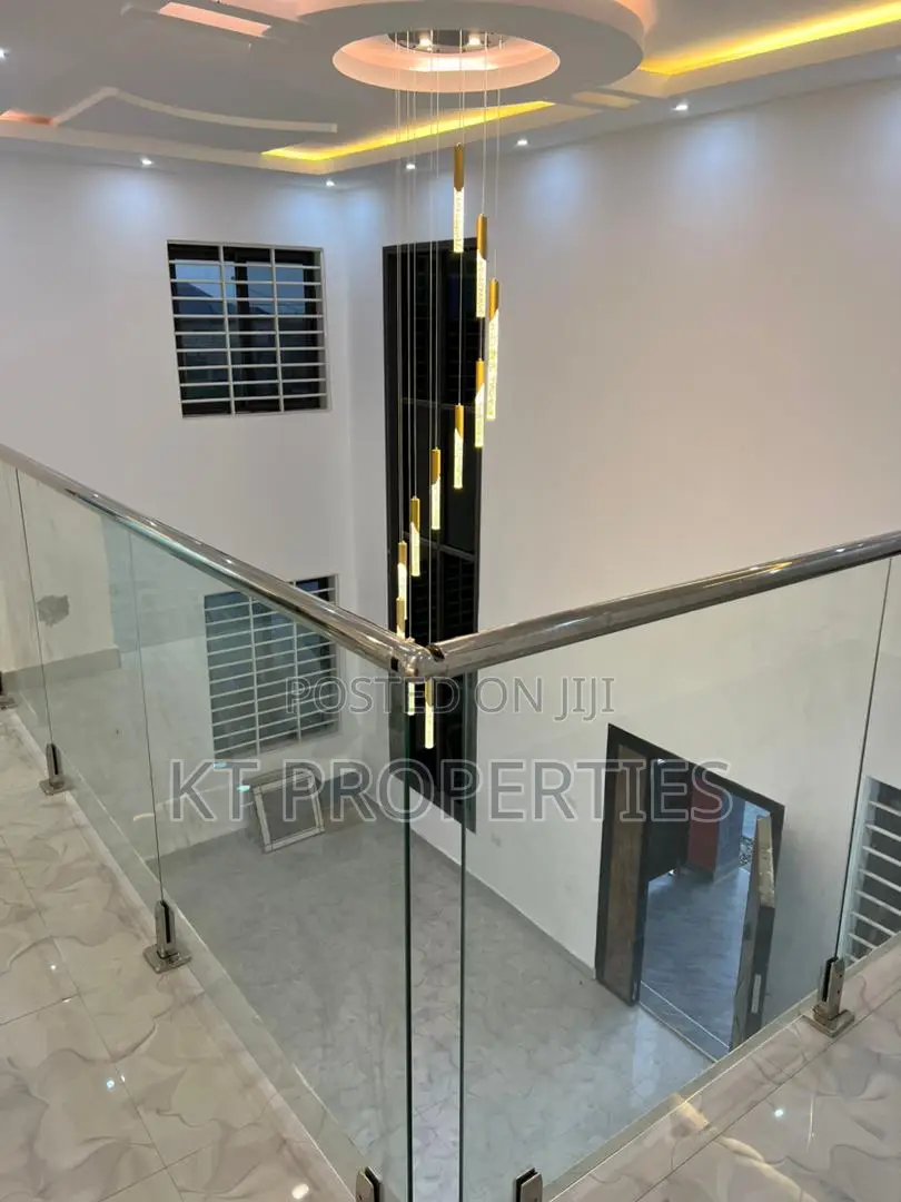 4bdrm Duplex in Millenium City for sale