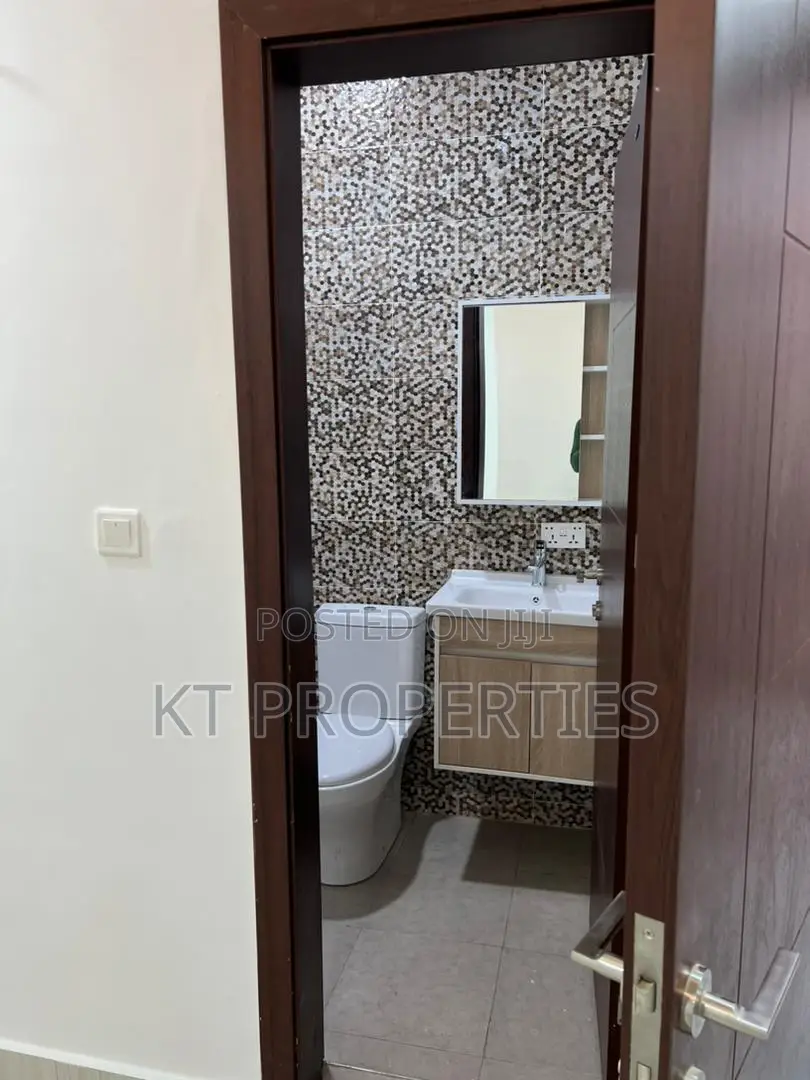 4bdrm Duplex in Millenium City for sale
