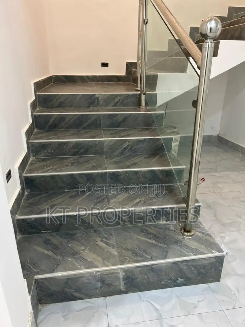 4bdrm Duplex in Millenium City for sale
