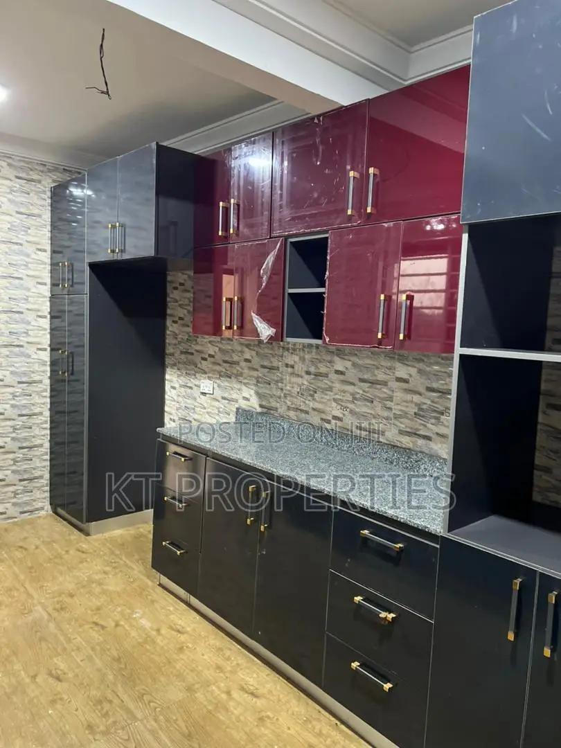 4bdrm Duplex in Millenium City for sale