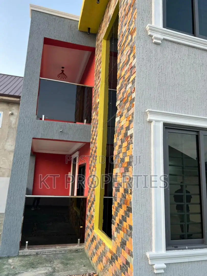 4bdrm Duplex in Millenium City for sale
