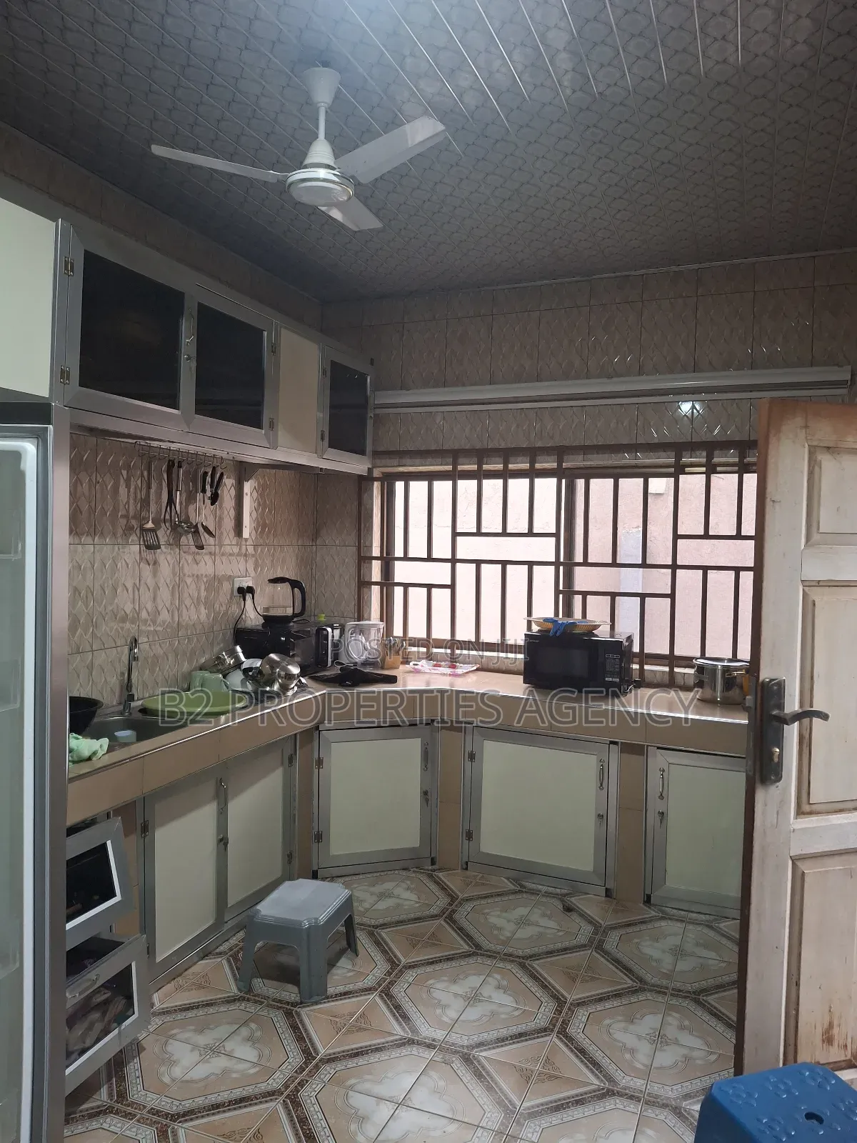 Furnished 5bdrm House in B2 Properties Agency, Kumasi Metropolitan