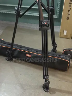 Coman Dx16 Pro Tripod With Fluid Head