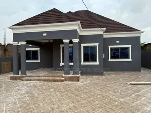 3bdrm House in Odumasi-Estate, Ablekuma for sale