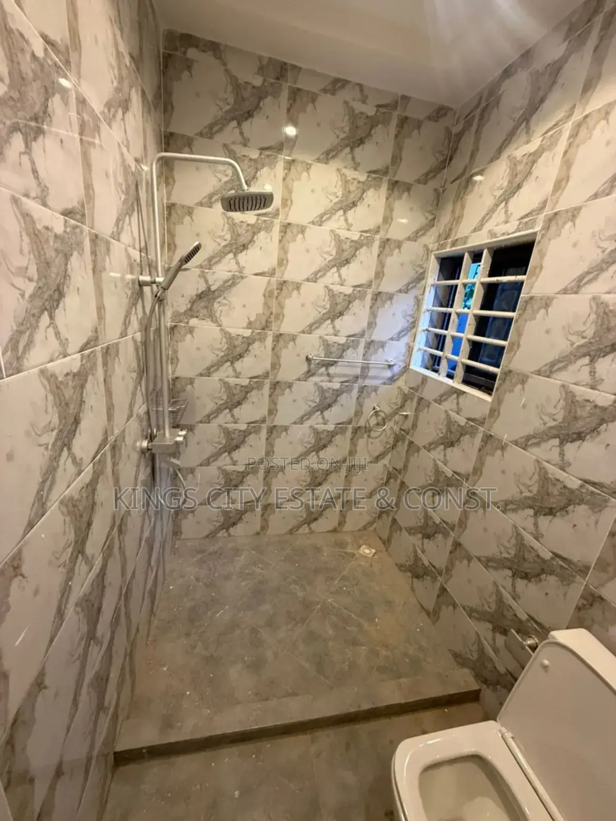 3bdrm House in Odumasi-Estate, Ablekuma for sale