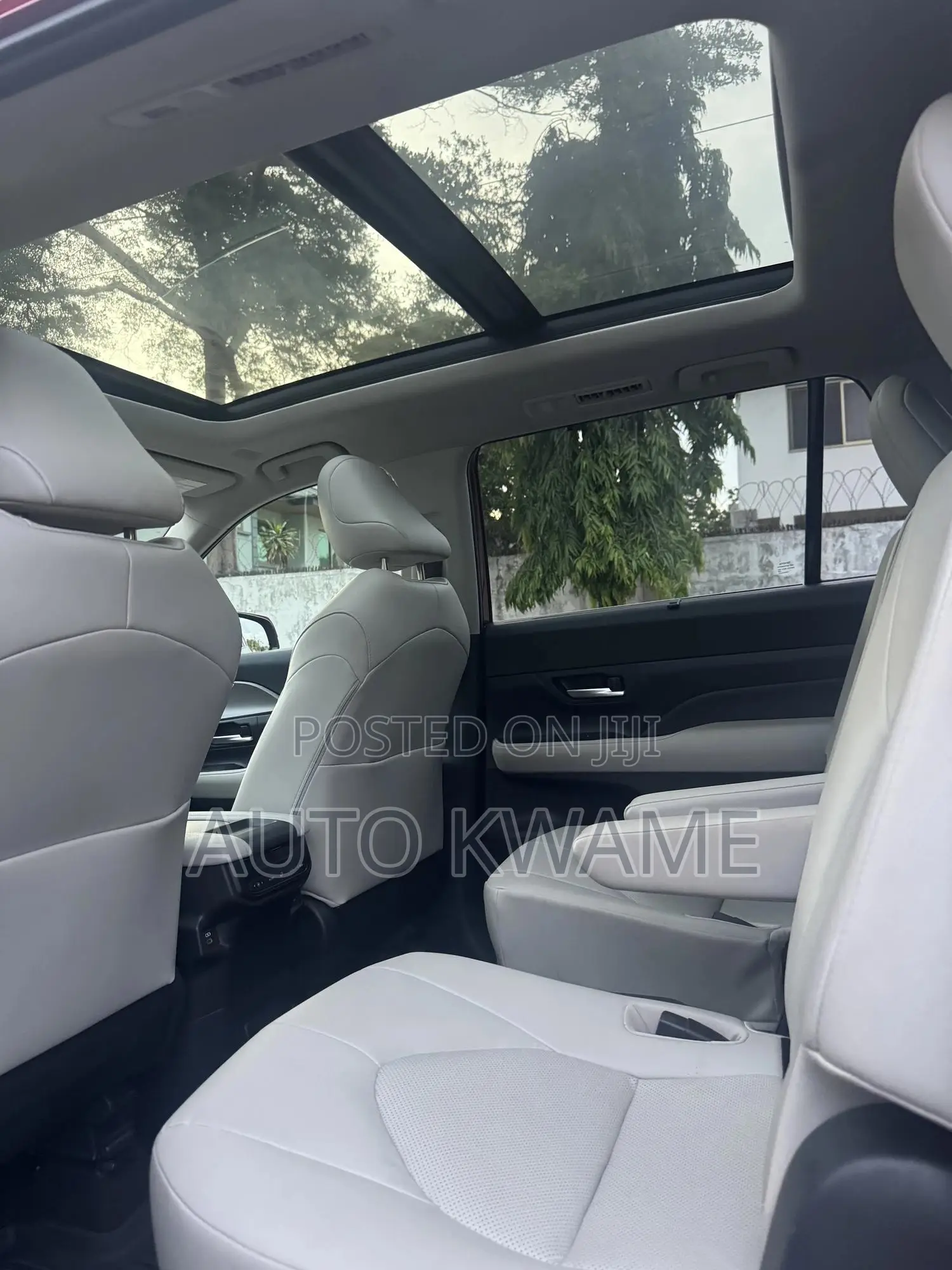 Toyota Highlander XLE AWD 2024 Red