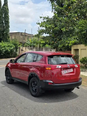 Toyota RAV4 LE 4dr SUV AWD (2.5L 4cyl 6A) 2015 Red