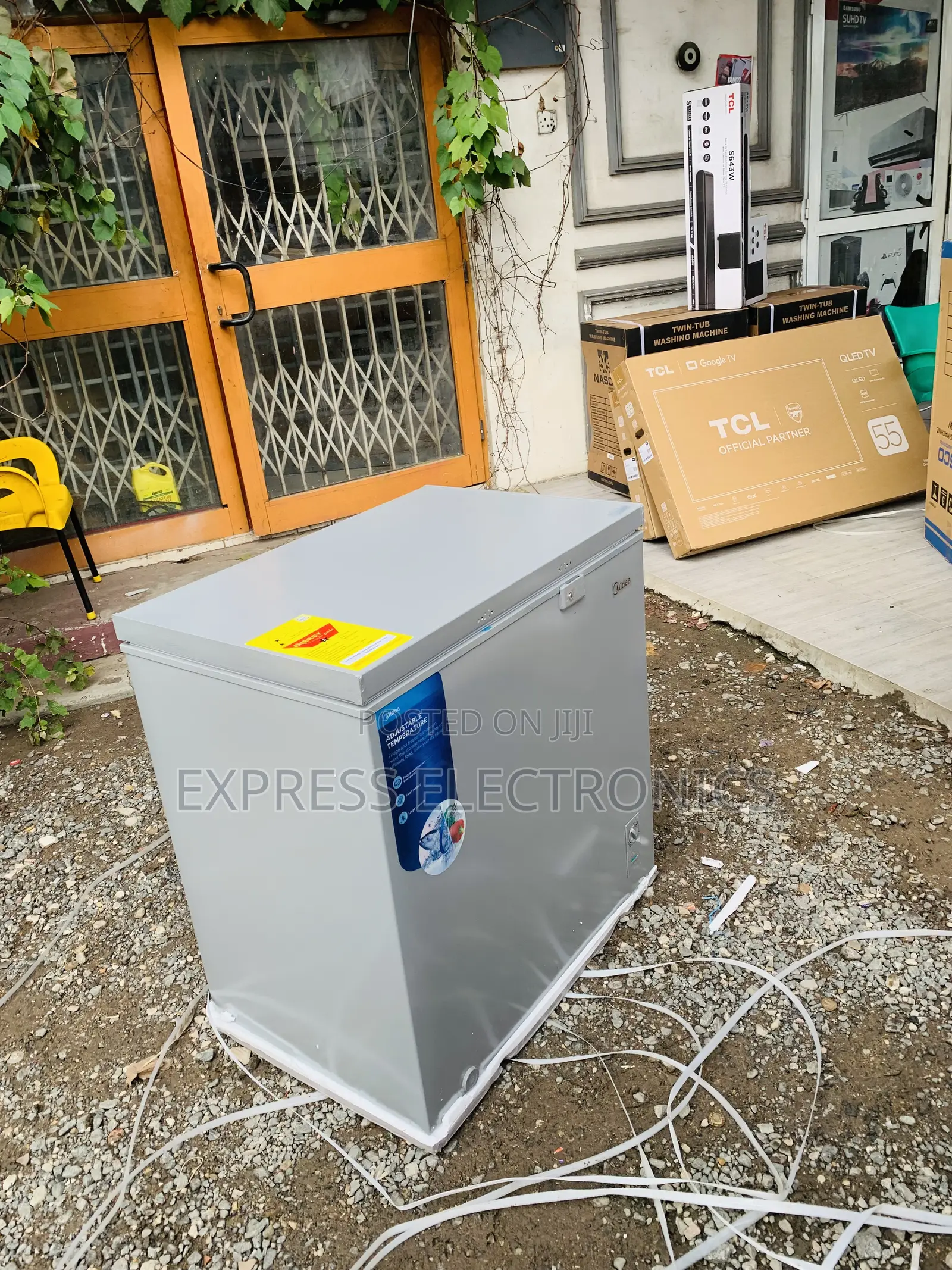 Best Buy for Less 200l Midea Chest Freezer