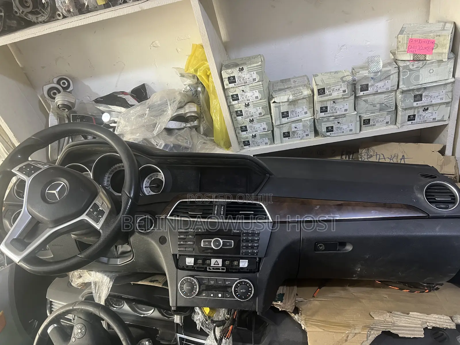 W 204 Dashboard