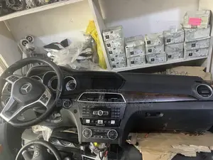 W 204 Dashboard