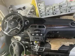 W 204 Dashboard