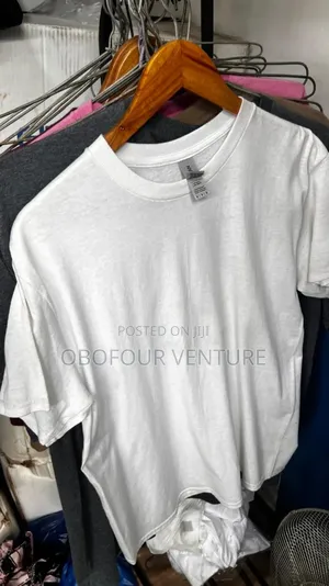 Photo - Quality and Affordable Round Neck From Usa  6436
