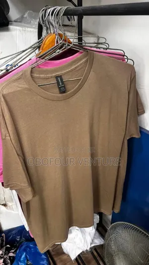 Photo - Unisex Plain T-Shirts, M,L, Xl From Usa