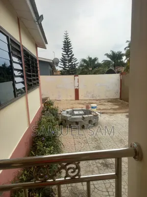 2bdrm House in Adonai, Tema Metropolitan for rent