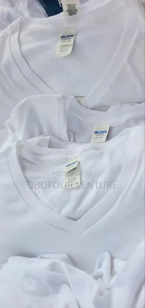 Photo - Plain White v-Neck ⚘