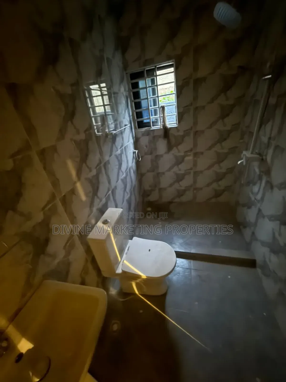 3bdrm House in Ga Odumase Ablekuma, Accra Metropolitan for sale