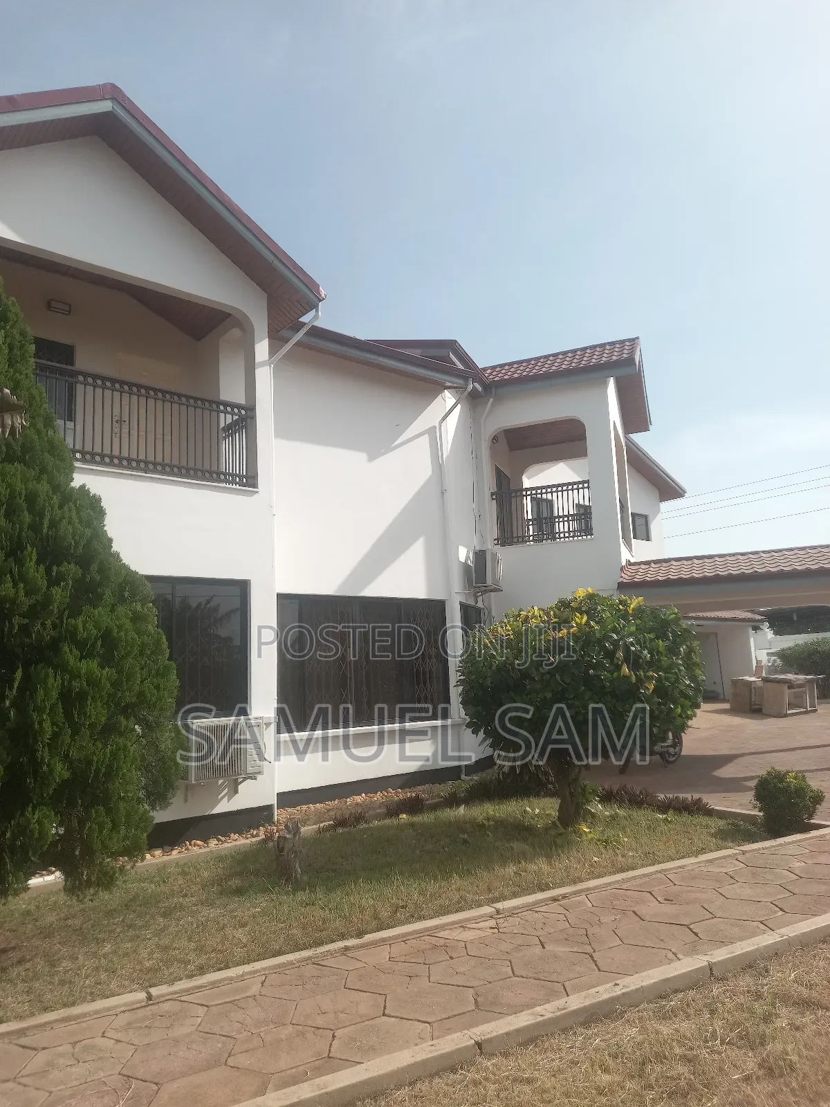 4bdrm Mansion in Com.3, Tema Metropolitan for rent