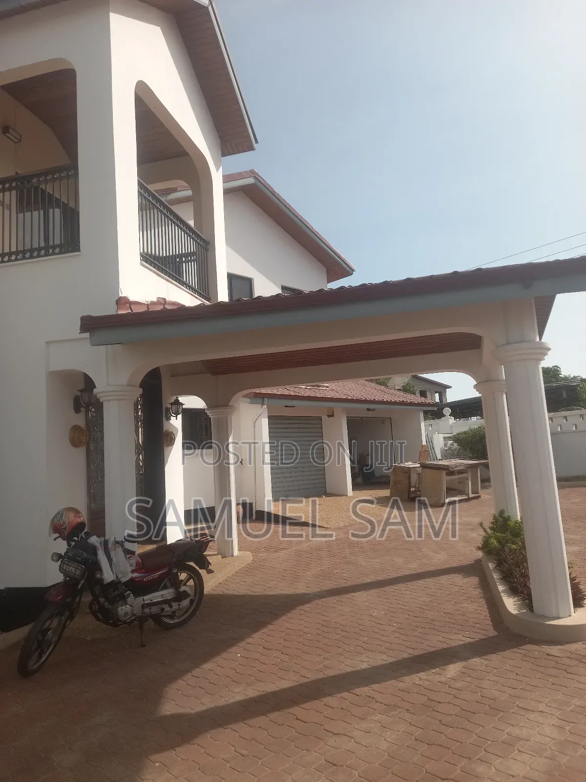 4bdrm Mansion in Com.3, Tema Metropolitan for rent