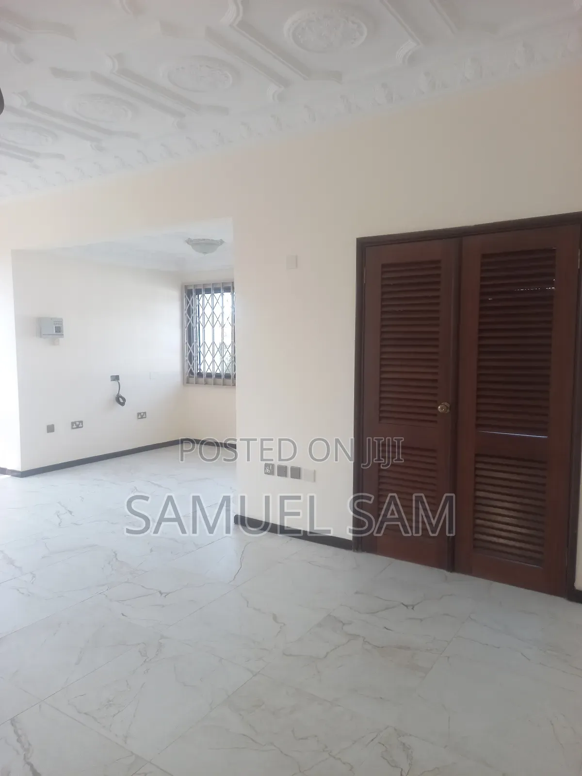 4bdrm Mansion in Com.3, Tema Metropolitan for rent