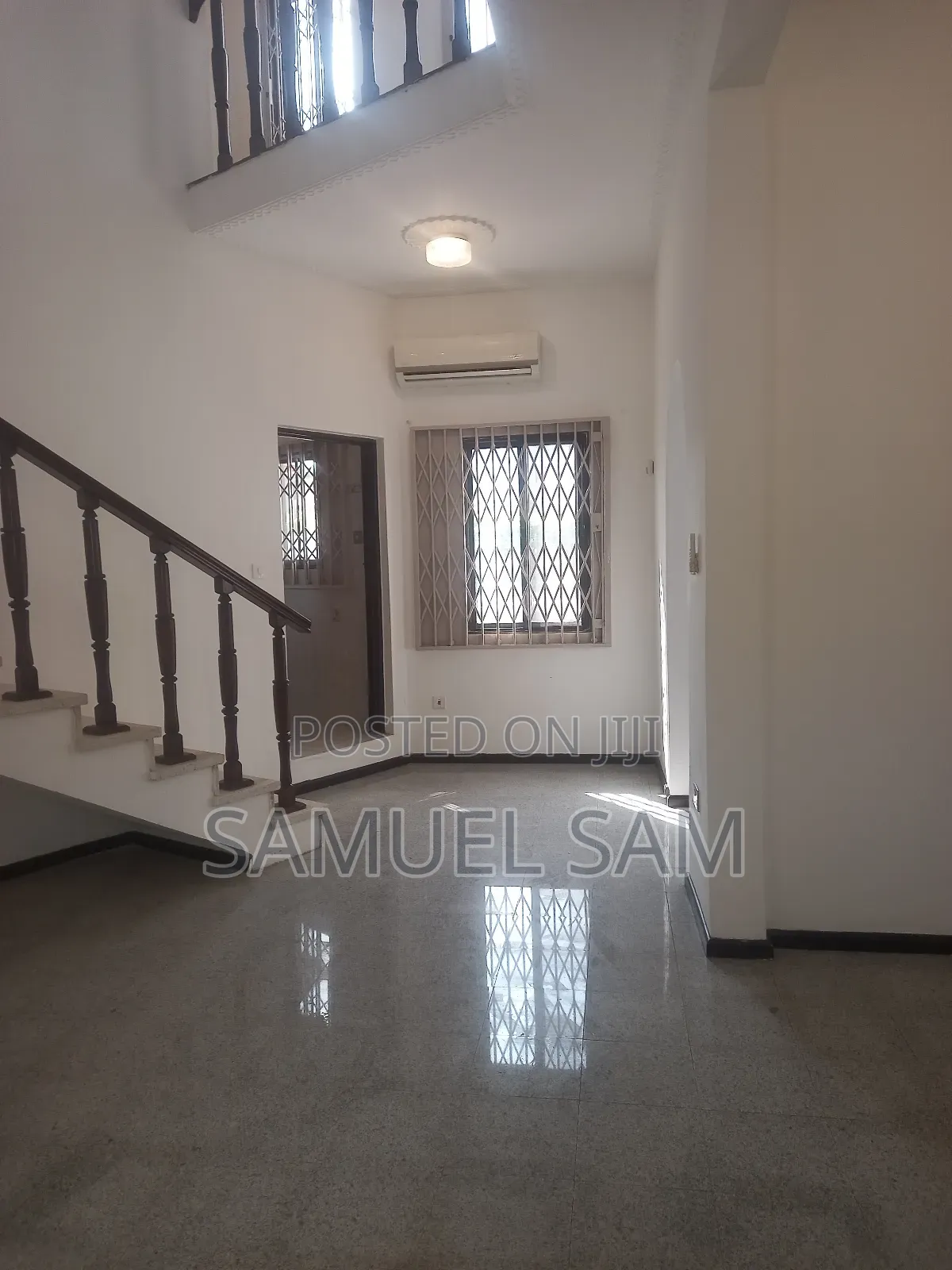 4bdrm Mansion in Com.3, Tema Metropolitan for rent