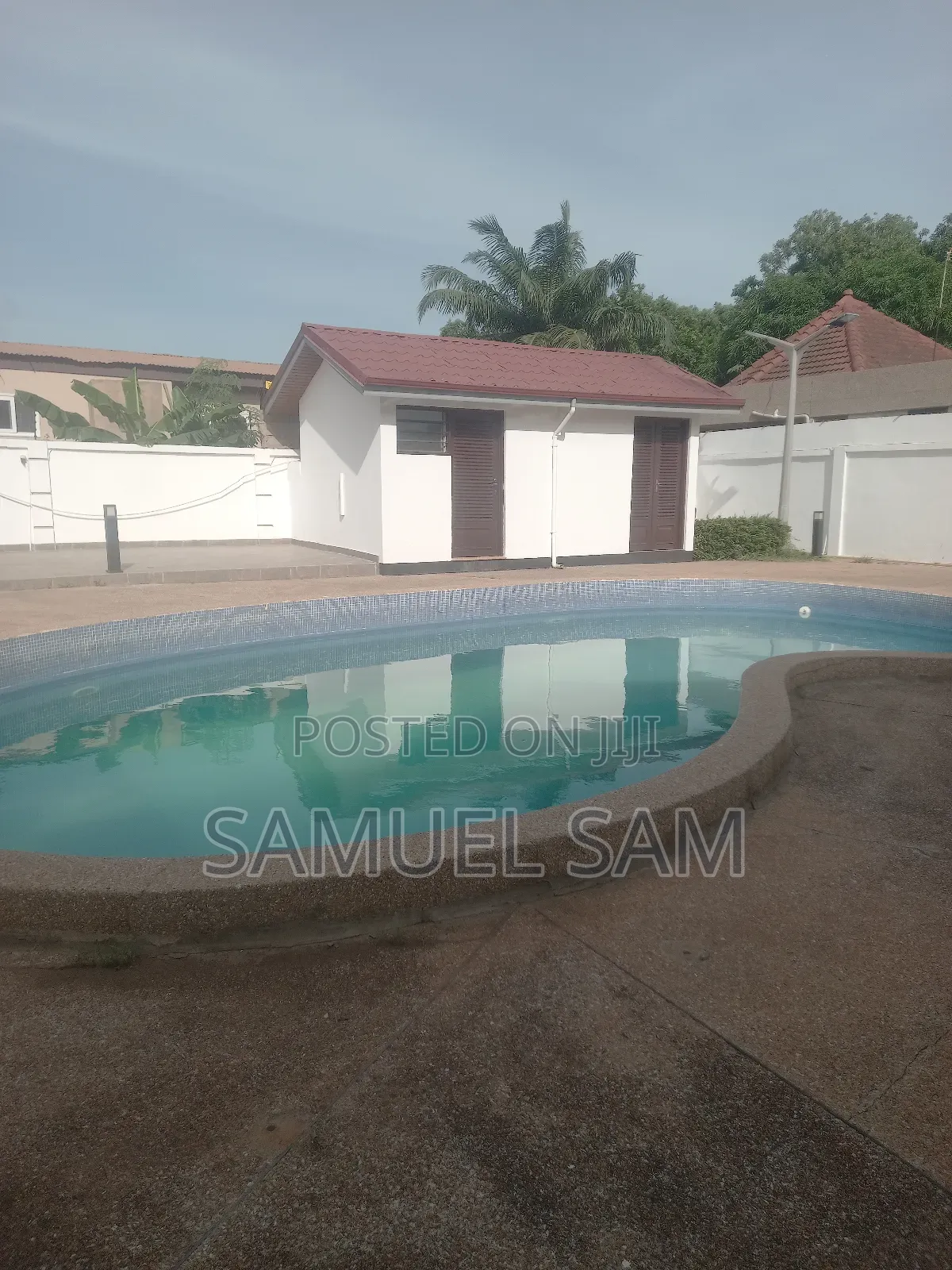 4bdrm Mansion in Com.3, Tema Metropolitan for rent