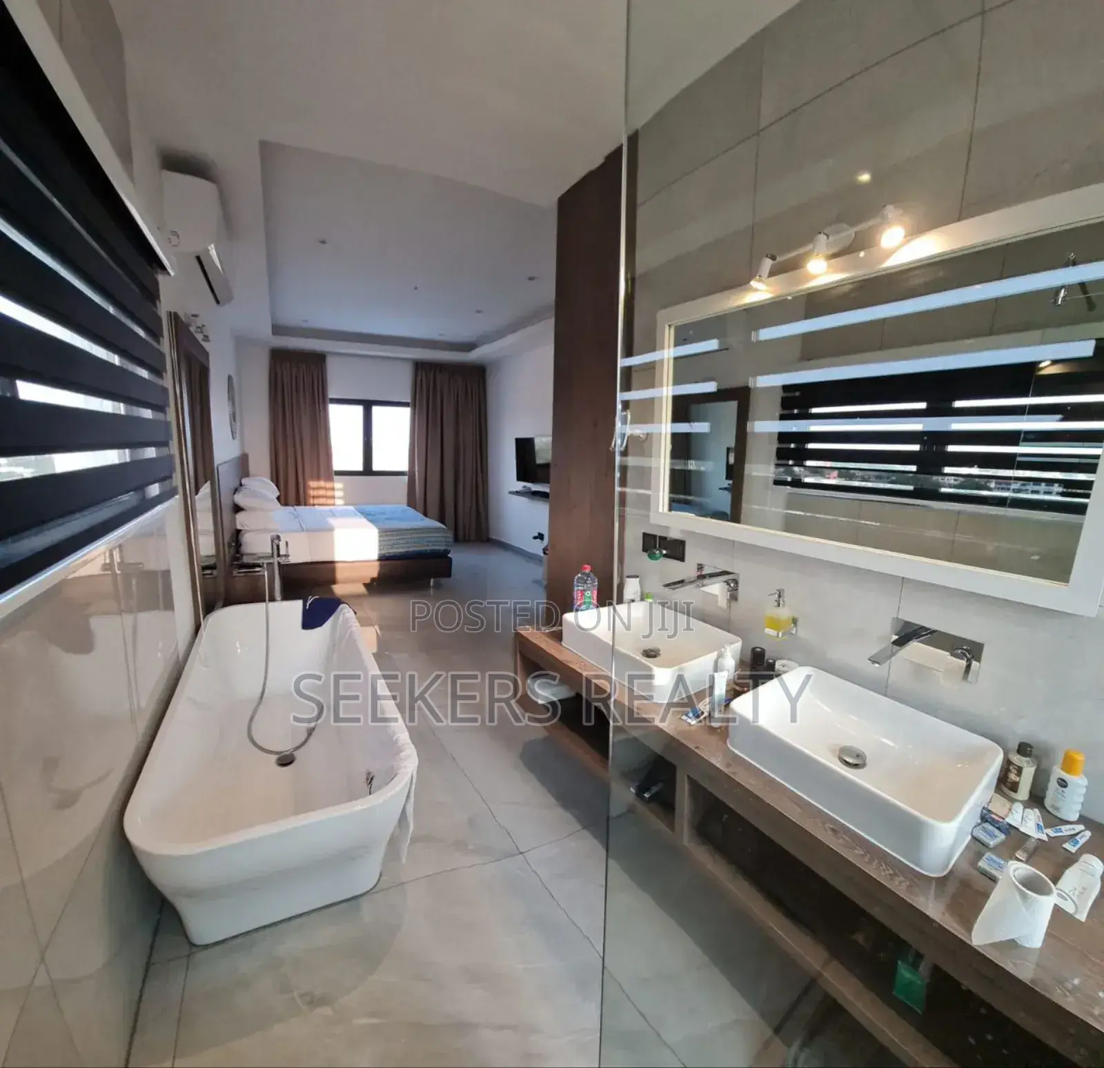 Furnished 2bdrm Penthouse in Seekers Realty, Osu Ako-Adjei for rent