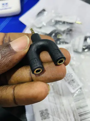 3.5mm Audio Splitter Small Compatible -Black