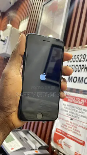 New Apple iPhone SE (2022) 64 GB