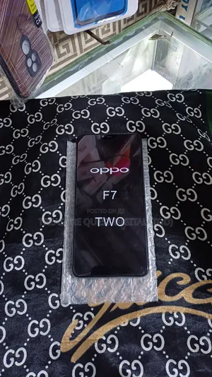 Oppo F7 128 GB Blue