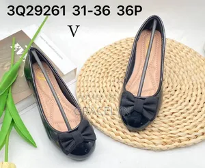 Ladies Flat Shoe