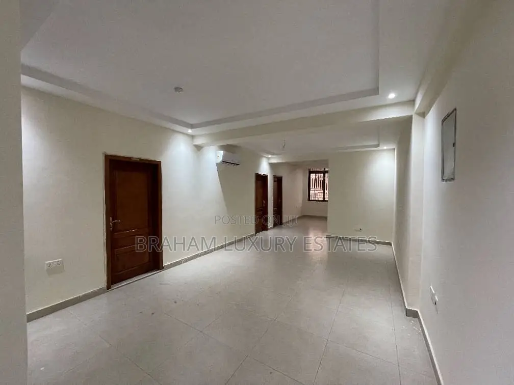 3bdrm Apartment in Braham Luxury, Manet Junction for rent