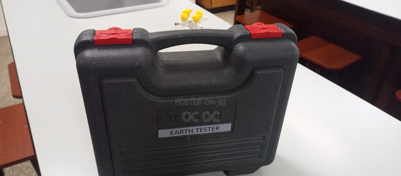 Earth Tester Megger Det 14c (From the Us)