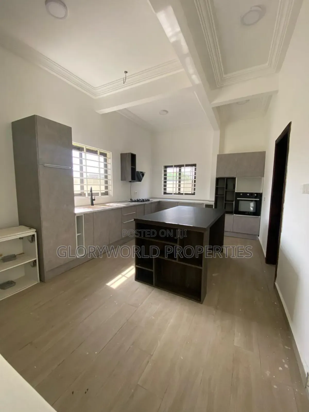 4bdrm Apartment in Tseaddo for sale
