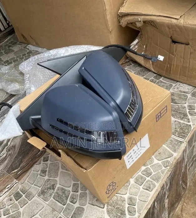 W204 C250 Side Mirror