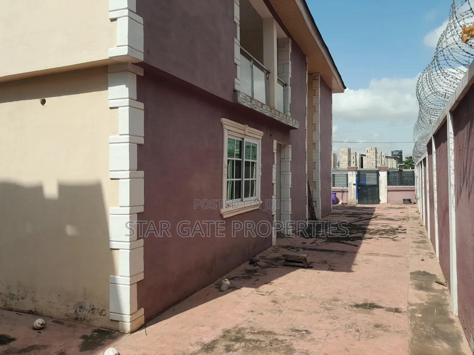 5bdrm House in Tech Ayigya, Kumasi Metropolitan for sale