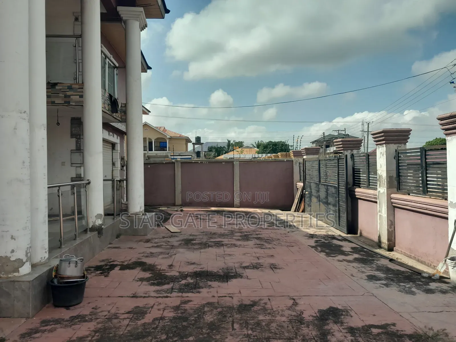 5bdrm House in Tech Ayigya, Kumasi Metropolitan for sale