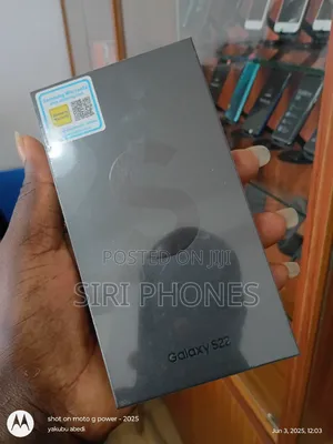 New Samsung Galaxy S22 5G 256 GB Black