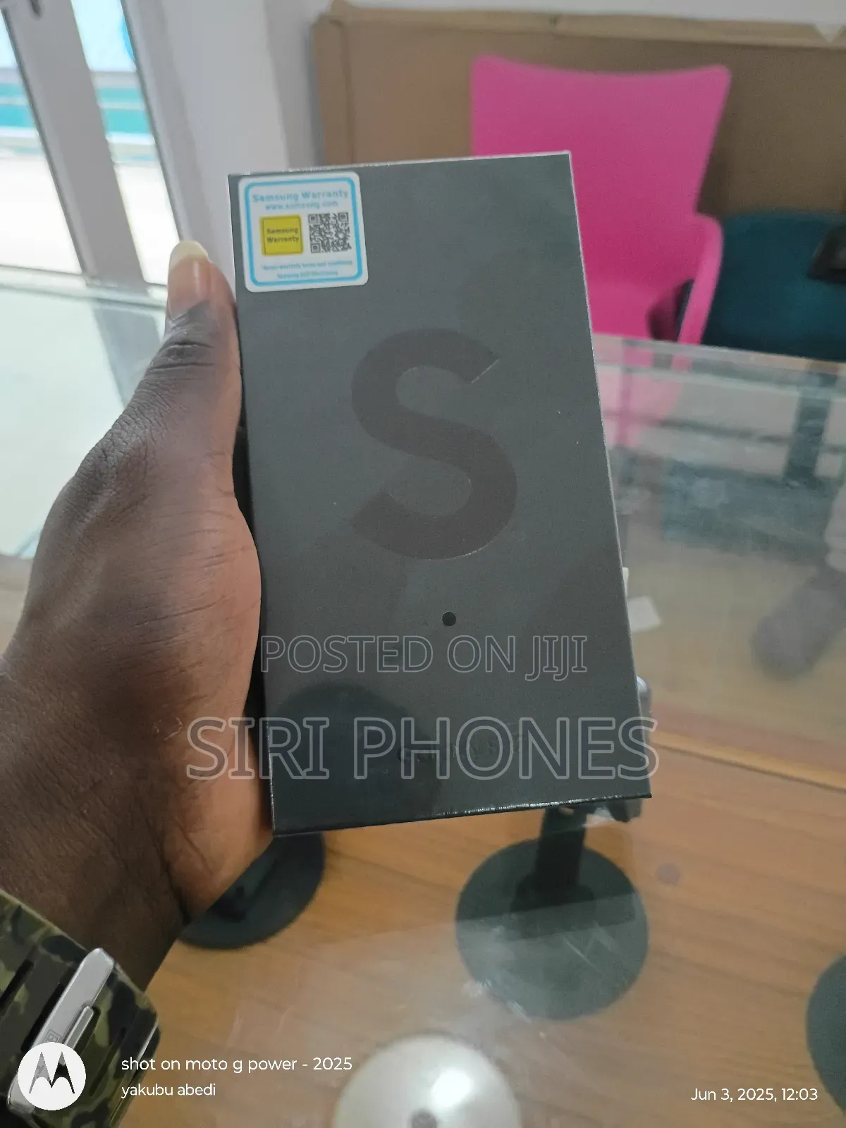 New Samsung Galaxy S22 5G 256 GB Black